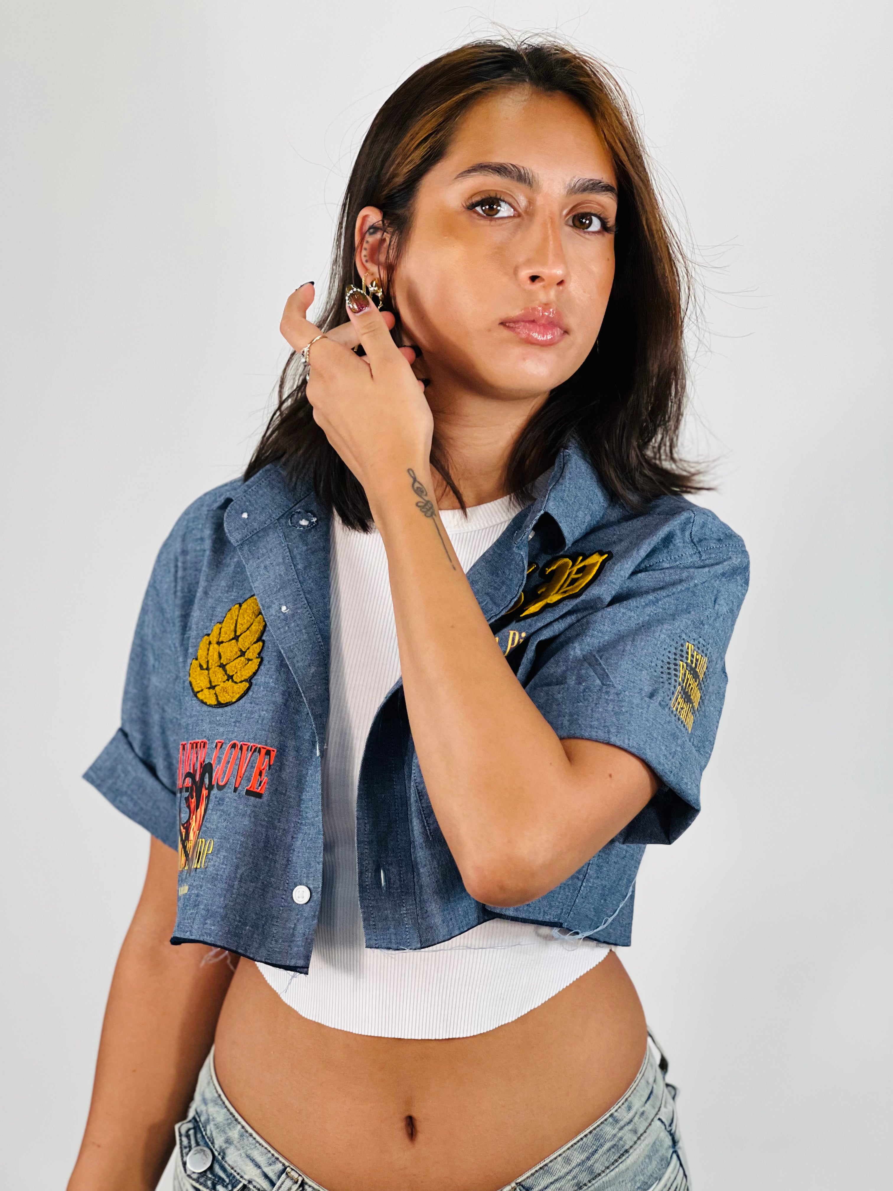 Women's cropped button up